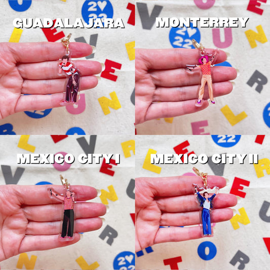LOVE ON TOUR 2022 Latam keychains
